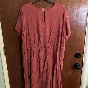 Pink Old Navy dress just below knee